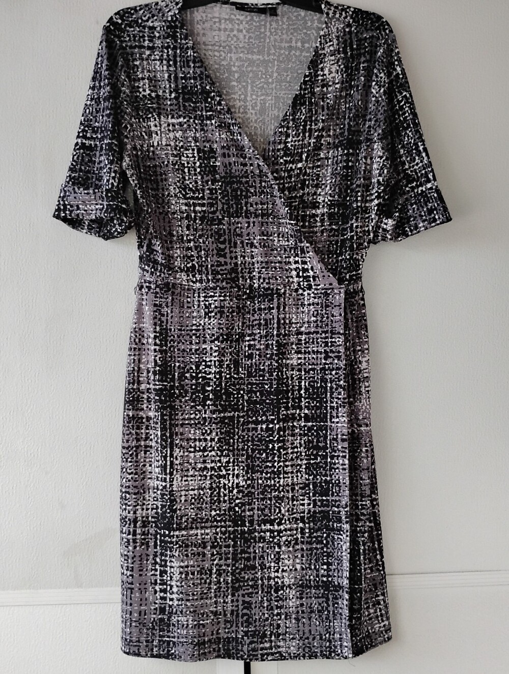 Apt 9 Grey & Black Wrap-Front Women’s Dress